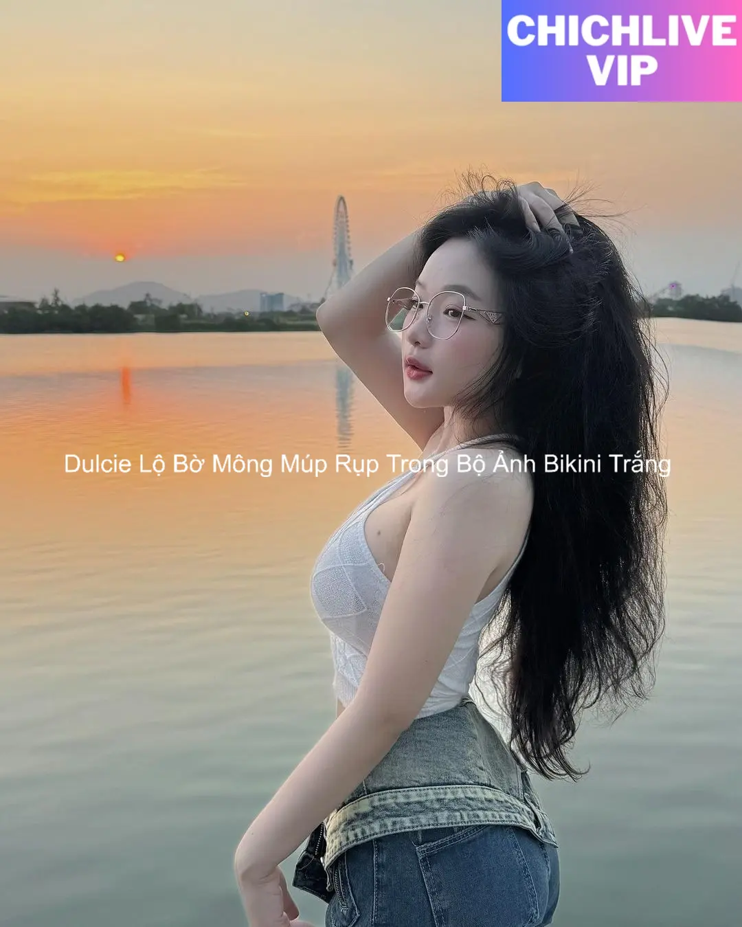 Dulcie Lộ Bờ Mông Múp Rụp Trong Bộ Ảnh Bikini Trắng 1