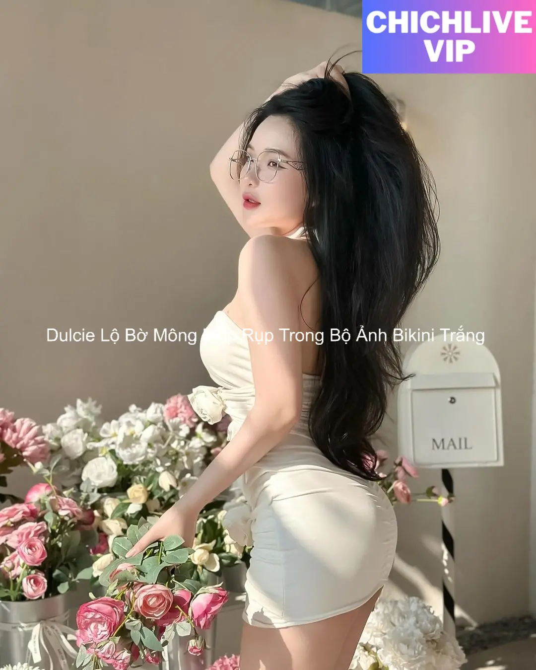 Dulcie Lộ Bờ Mông Múp Rụp Trong Bộ Ảnh Bikini Trắng 7