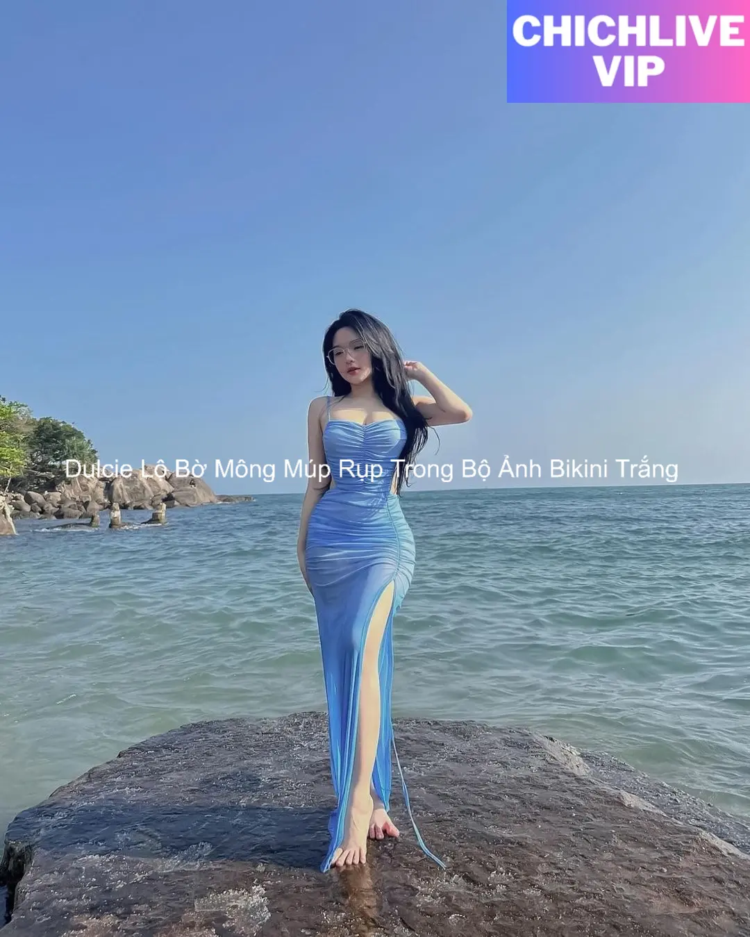 Dulcie Lộ Bờ Mông Múp Rụp Trong Bộ Ảnh Bikini Trắng 8