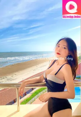 Phan Thuỷ Tiên Diện Bikini Khoe Làn Da Trắng 3